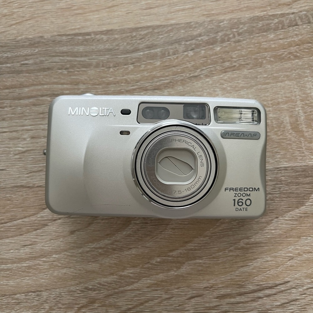 35mm point and shoot camera